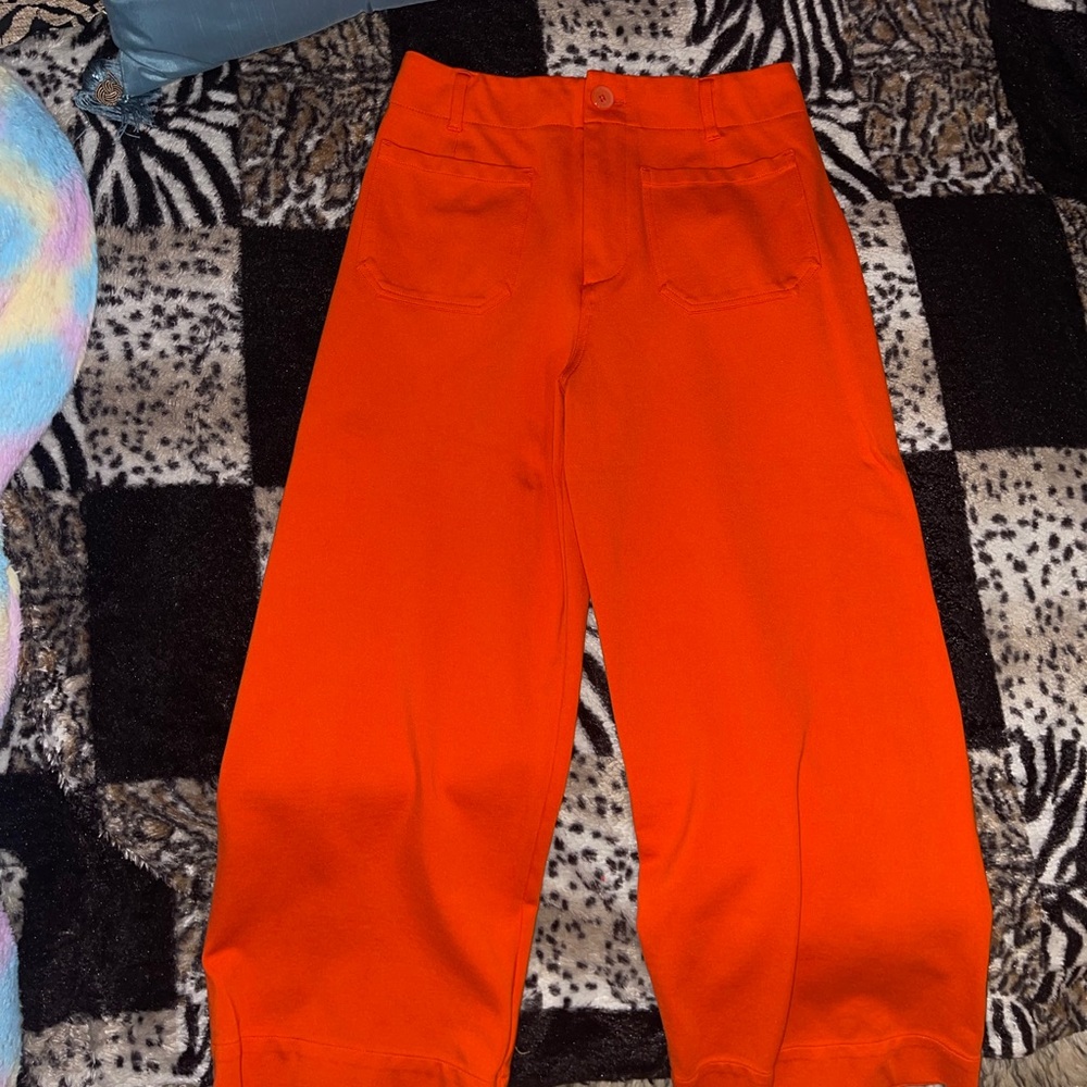 orange pants 🧡